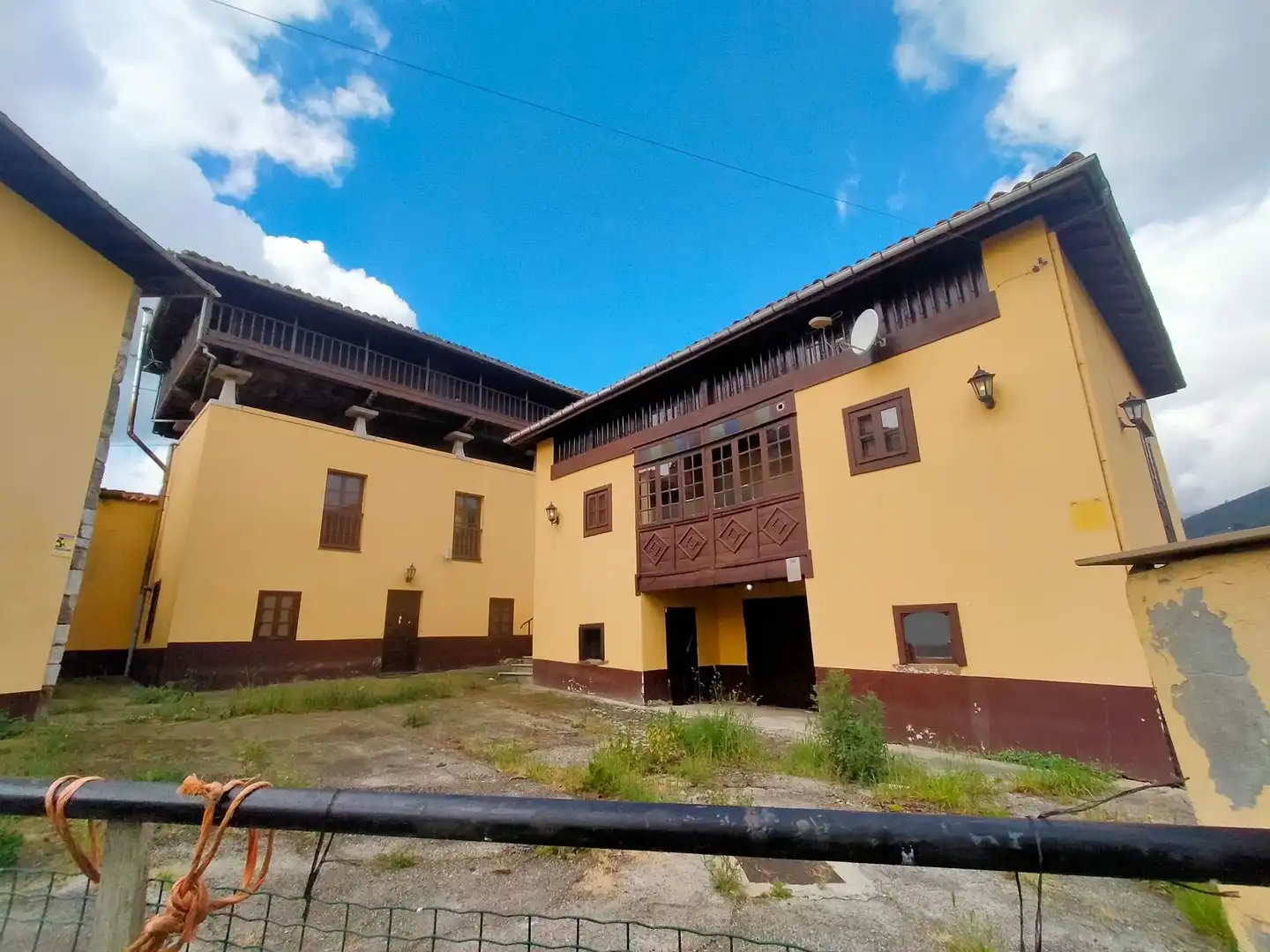 Vista exterior de Finca rústica en venta en Salas con Terraza y Trastero