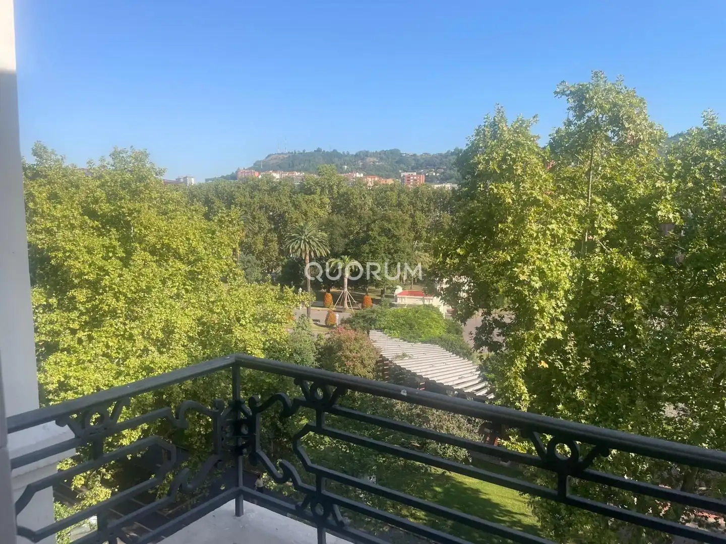 Jardí de Pis en venda en Bilbao  amb Aire condicionat, Calefacció i Terrassa