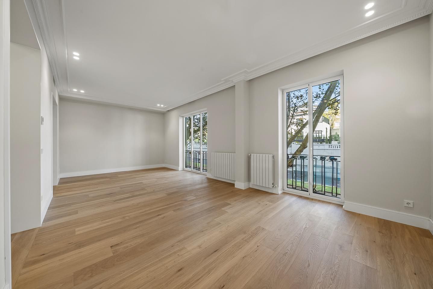 Living room of Flat for sale in  Madrid Capital  with Air Conditioner, Heating and Furnished