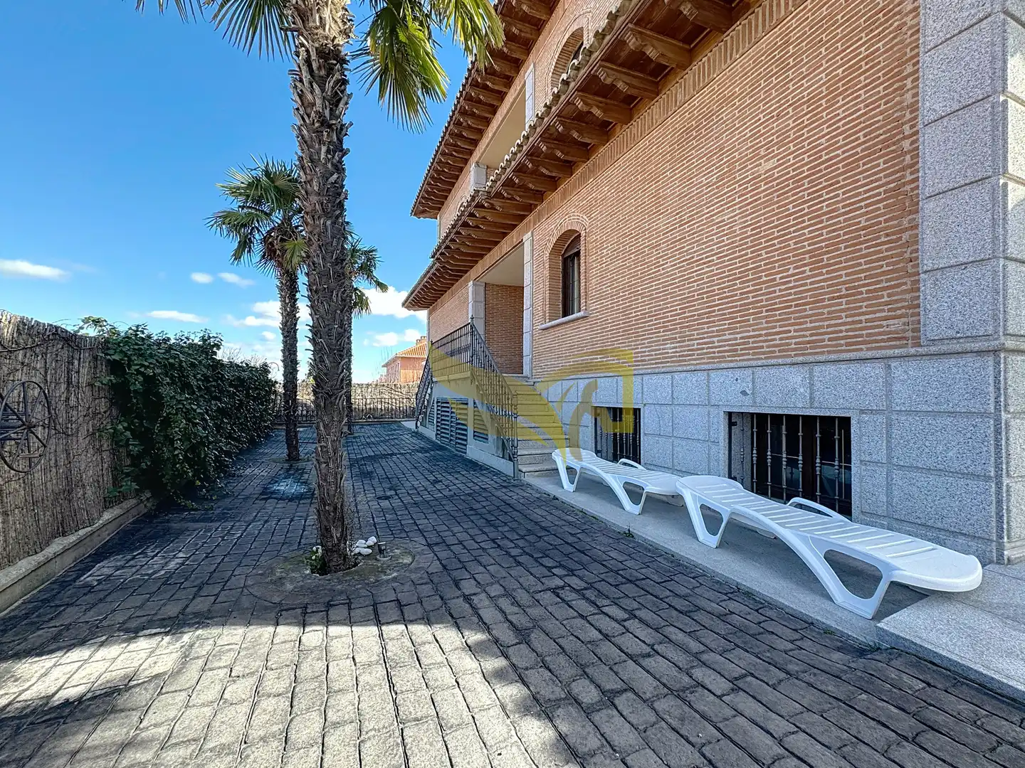 Vista exterior de Casa o chalet en venta en Aranjuez con Aire acondicionado, Calefacción y Jardín privado