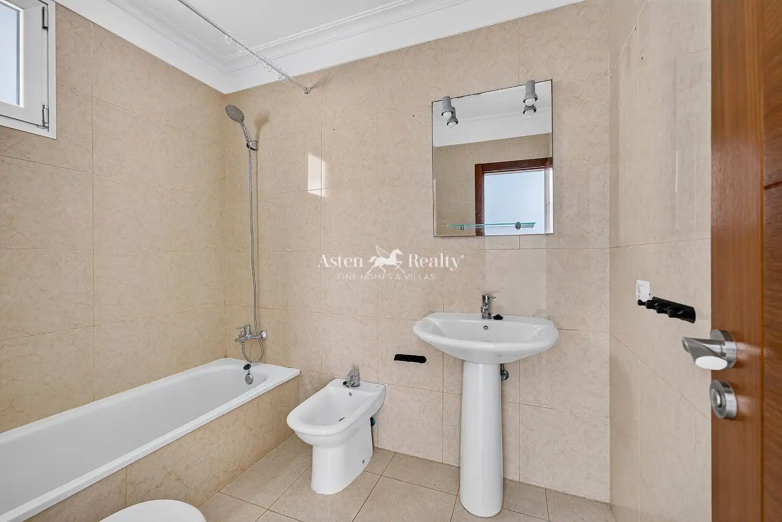 Bathroom of Apartments for sale in Arona  with Terrace, Swimming Pool and Alarm