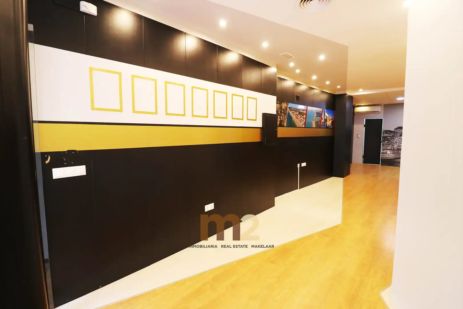 Local comercial en venta en Avinguda del País Valencià, imagen 2