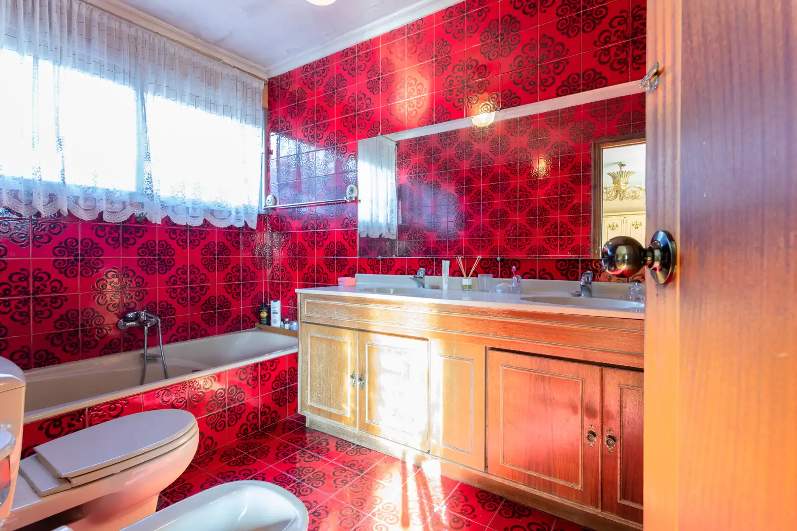 Bathroom of Houses for sale in Villanueva de la Cañada  with Air Conditioner, Heating and Storage room