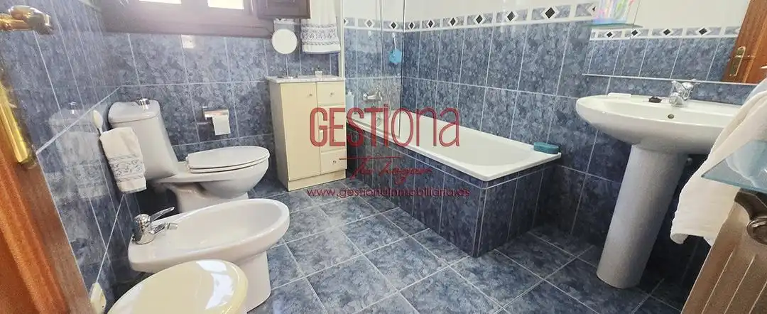 Baño de Casa o chalet en venta en Ribamontán al Mar con Calefacción, Jardín privado y Piscina
