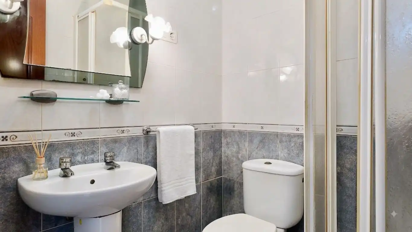 Baño de Apartamento en venta en Málaga