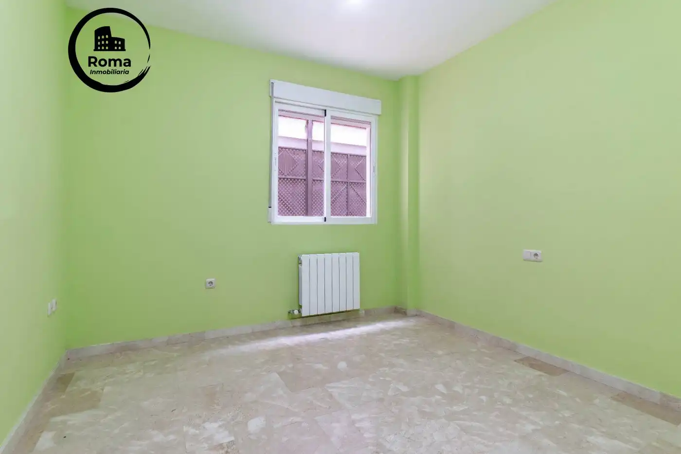 Habitación de Piso en venta en Las Gabias con Aire acondicionado, Calefacción y Jardín privado
