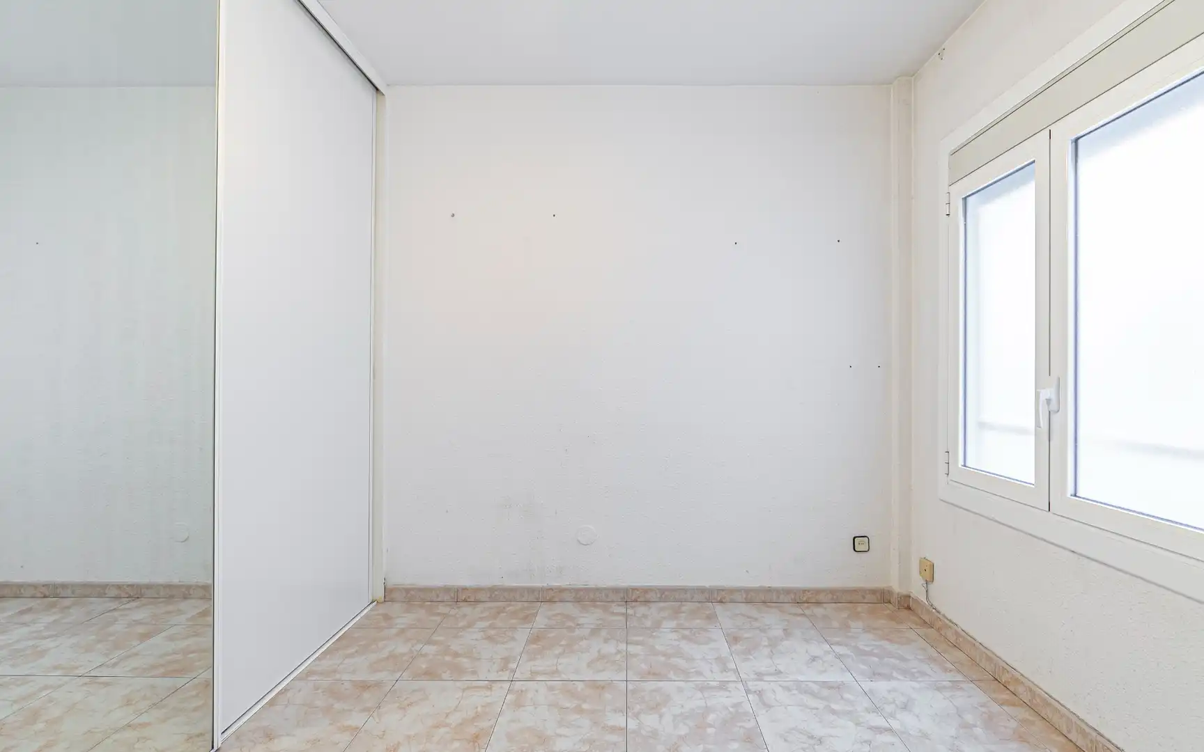 Piso en venta en Pere III, Centre - Passeig i Rodalies