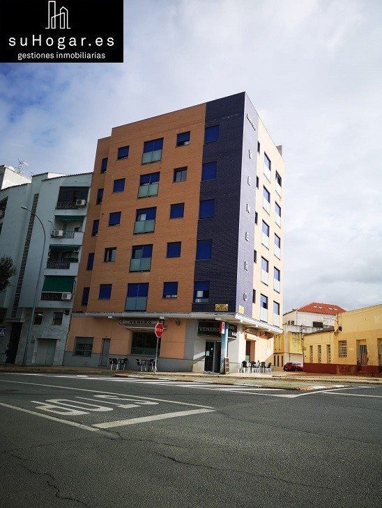 Exterior view of Apartment to rent in Badajoz Capital  with Air Conditioner and Terrace