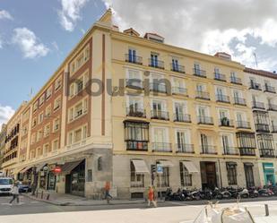 Exterior view of Duplex for sale in  Madrid Capital  with Air Conditioner, Heating and Parquet flooring