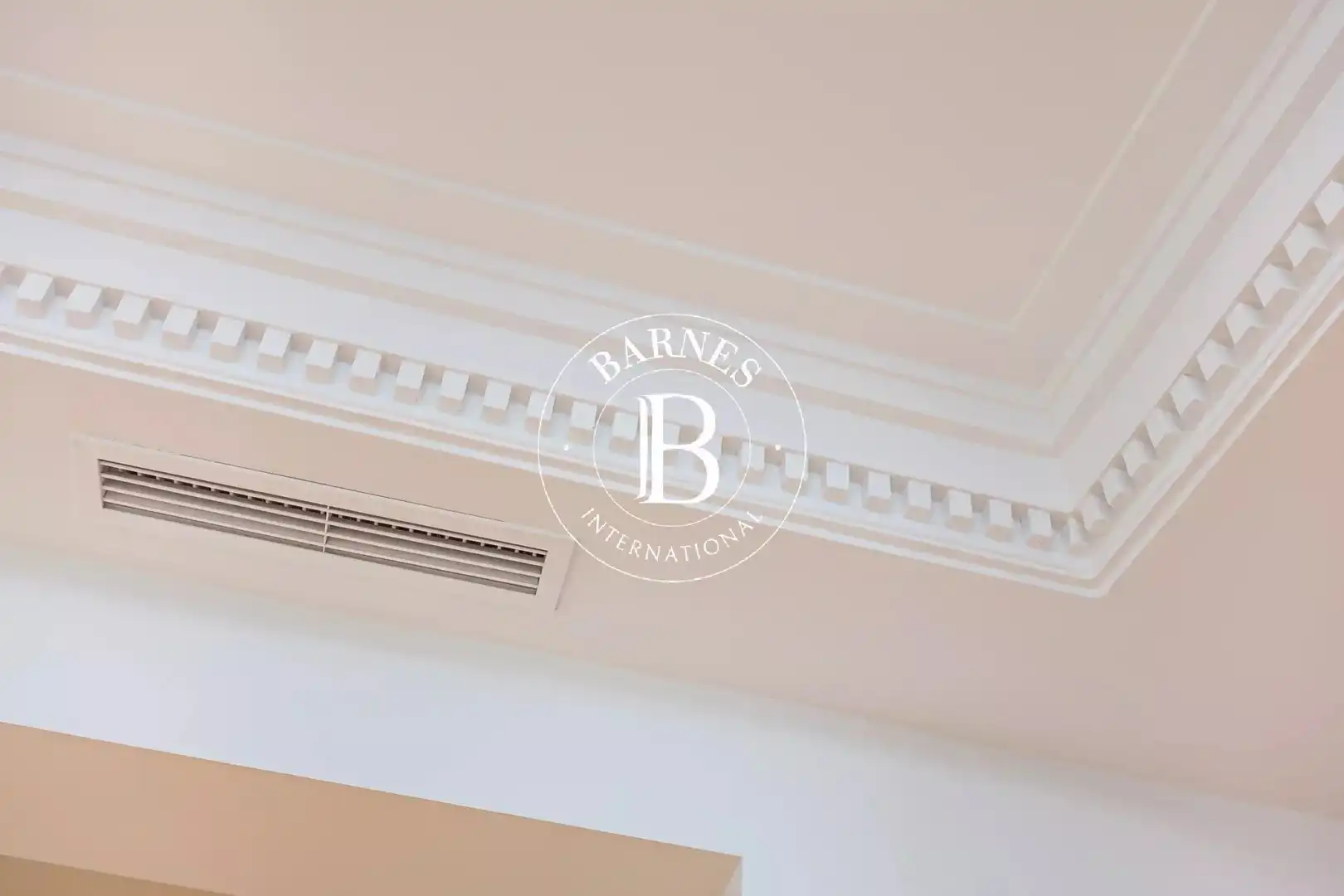 Wohnung zur Miete in Madrid mit Klimaanlage, Heizung und Ofen
