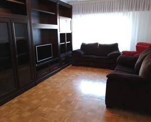 Living room of Flat to rent in Palencia Capital  with Heating, Parquet flooring and Furnished