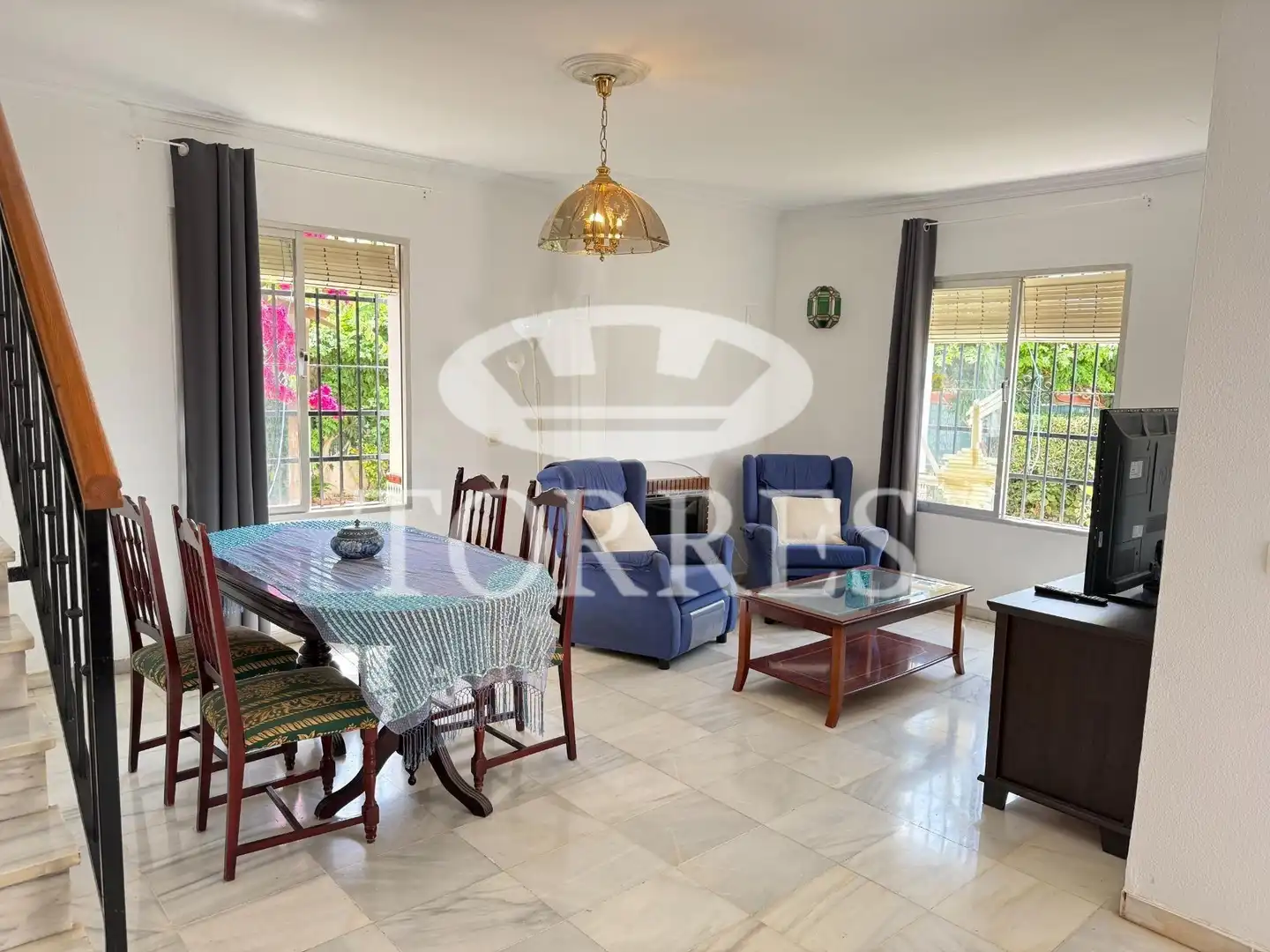 Vista exterior de Casa adosada en venta en Málaga con Terraza, Balcón y Piscina comunitaria