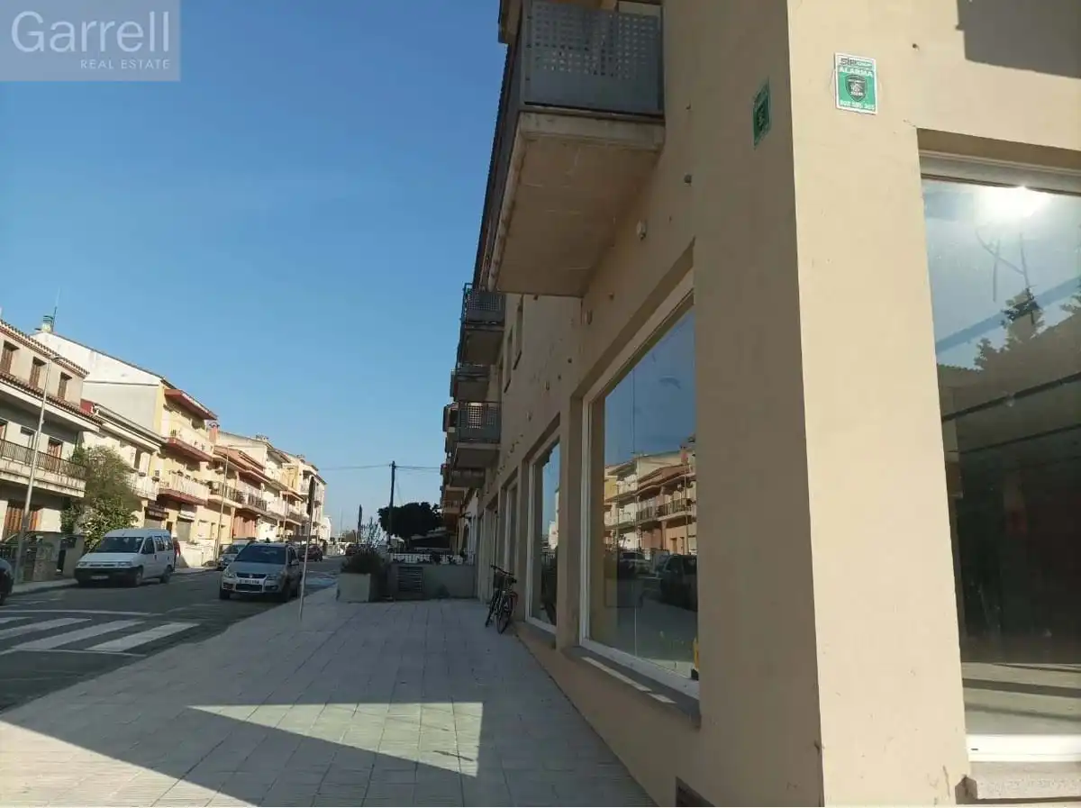 Local comercial en venta en carrer FIGUERES 
Es: Pl: Pt:
 CASTELLO D'EMPURIES (GIRONA), imagen 6