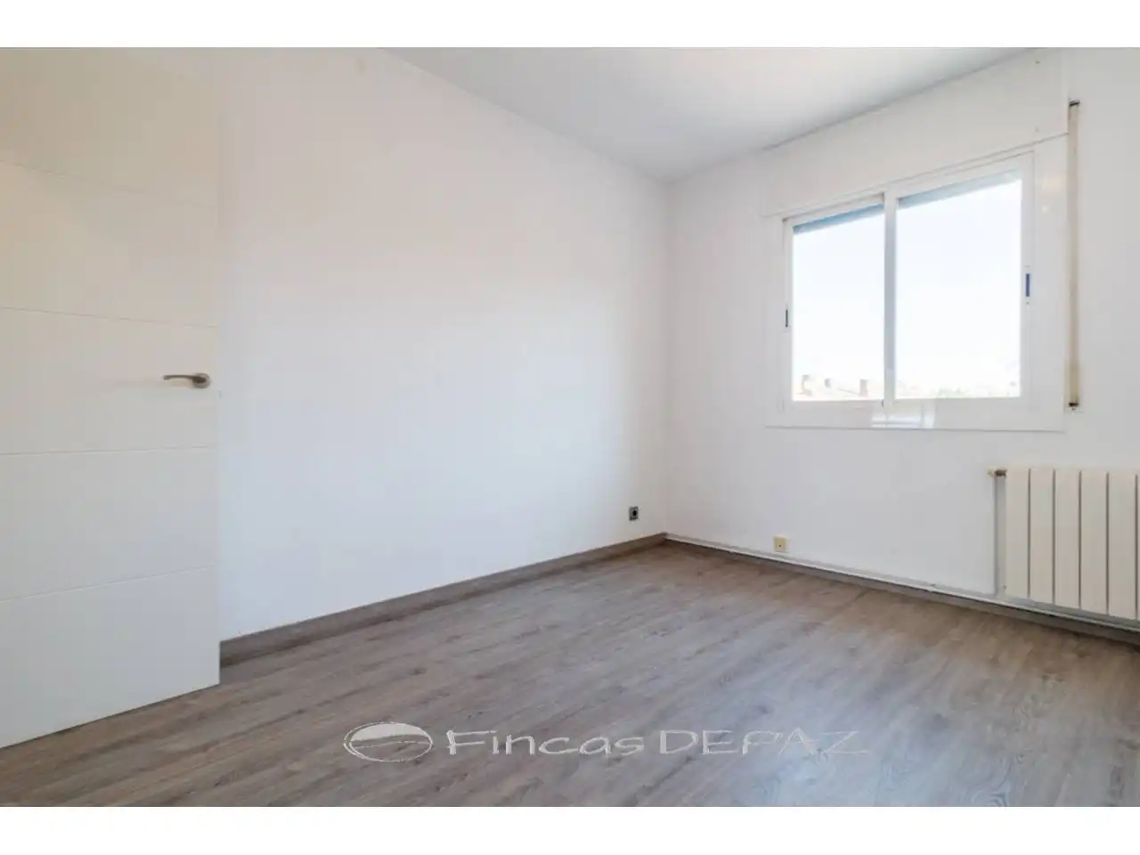 Schlafzimmer von Dachboden zum Verkauf in Castelldefels mit Klimaanlage, Heizung und Parkett