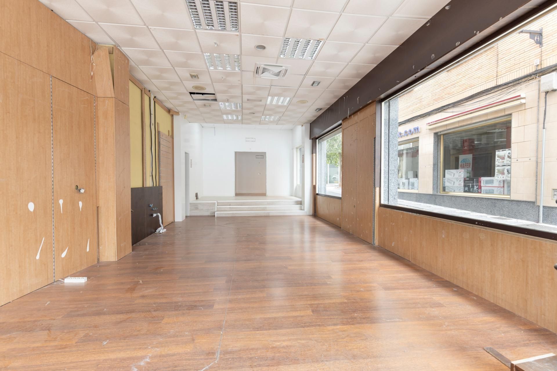 Premises for sale in Maracena  with Air Conditioner