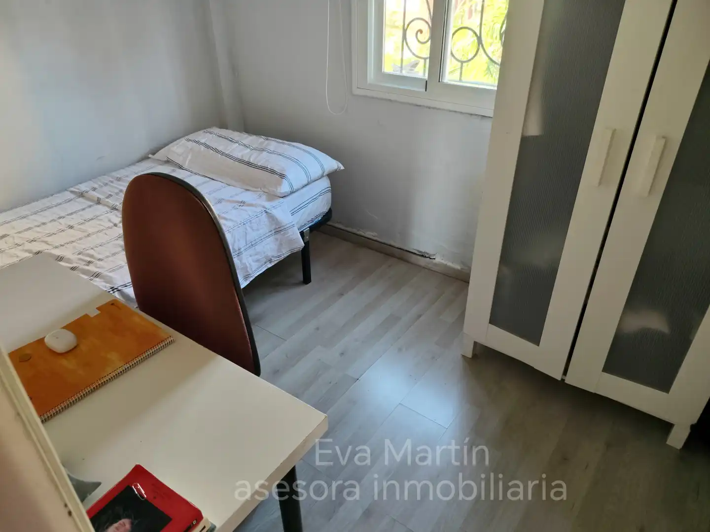Dormitori de Pis de lloguer en Sevilla amb Aire condicionat, Moblat i Forn