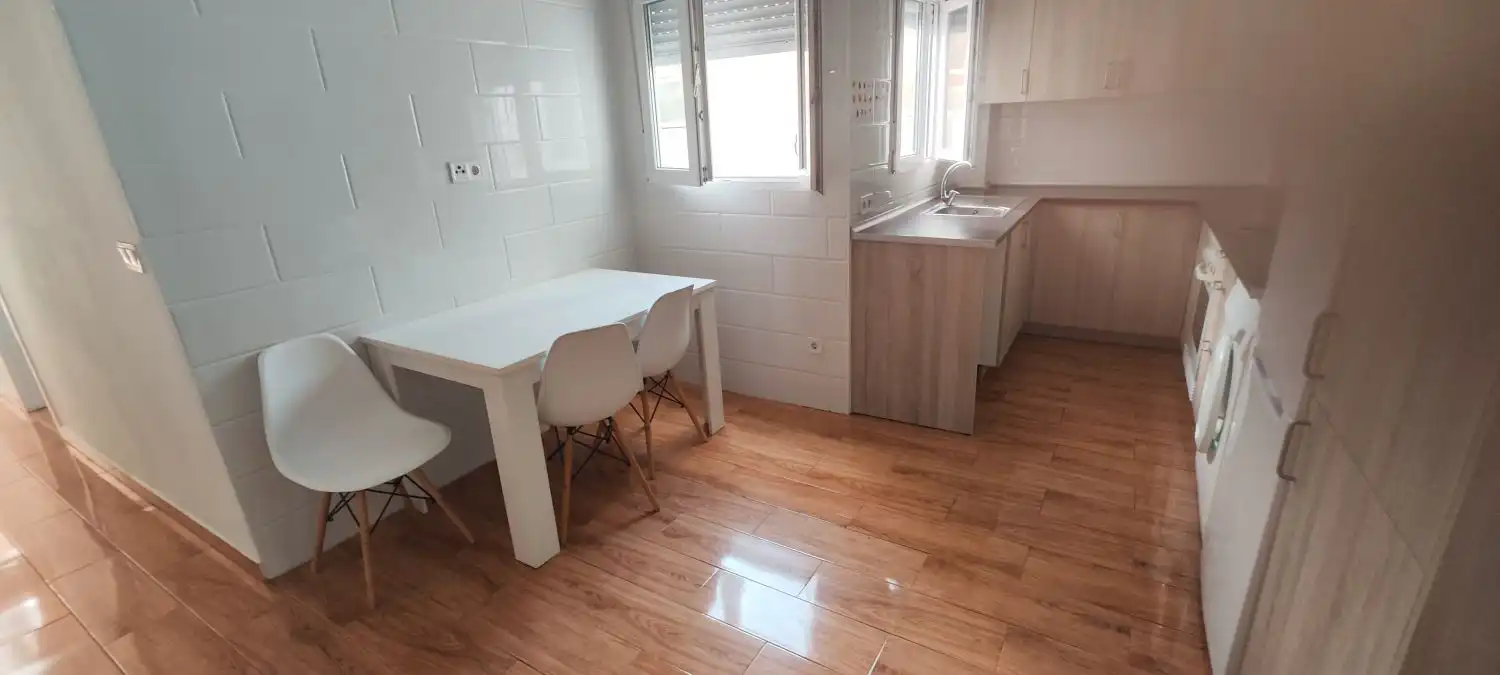 Appartamento con balcone in affitto a Centro, imagen 25
