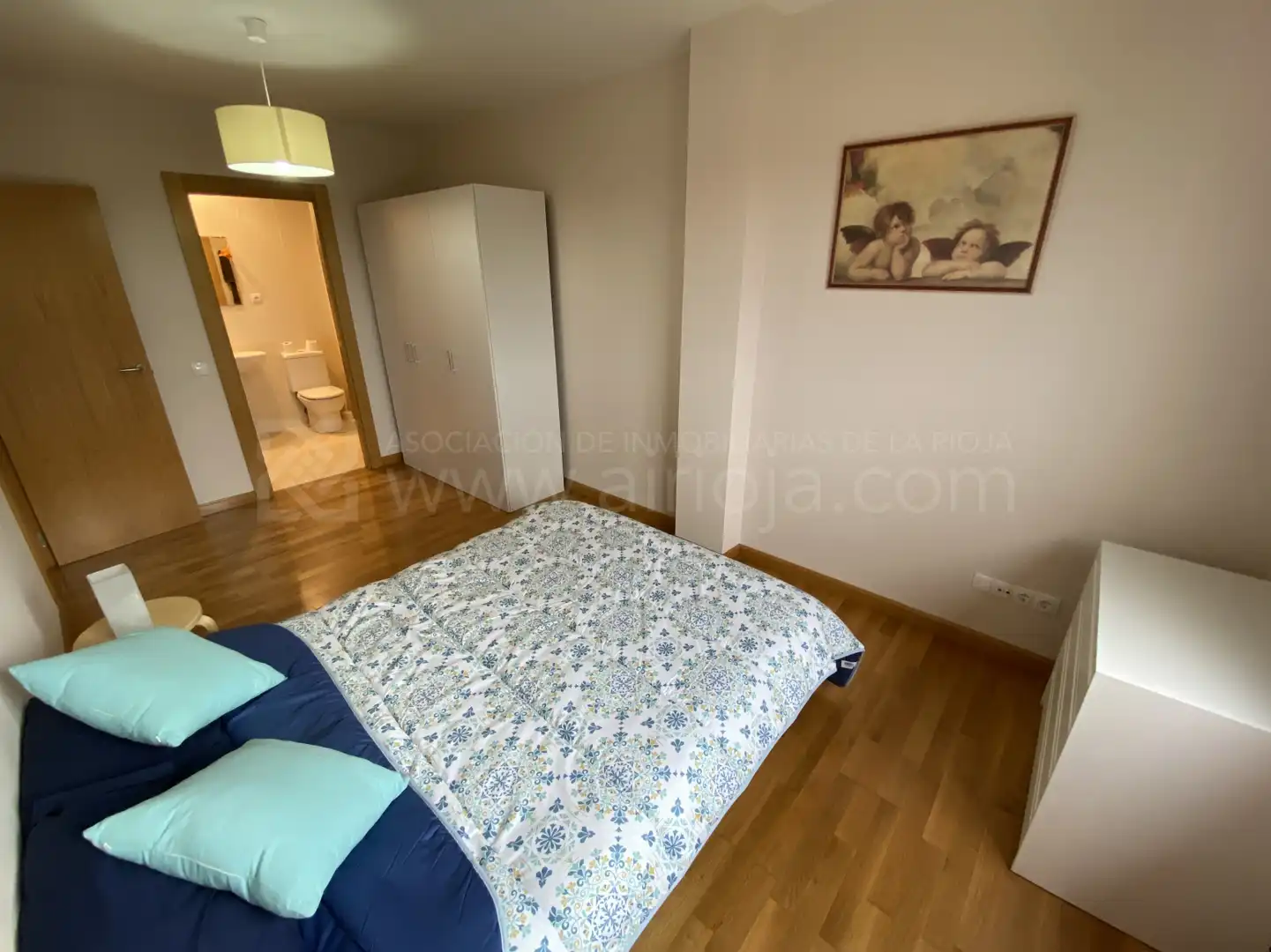 Habitación de Piso en venta en Cirueña con Calefacción, Terraza y Trastero