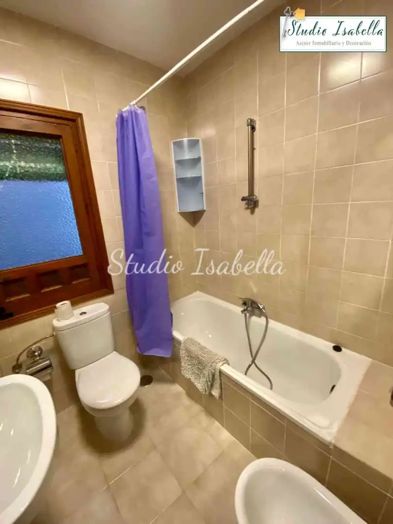 Flat for rent in Cuesta Santa Leocadia, Casco Histórico