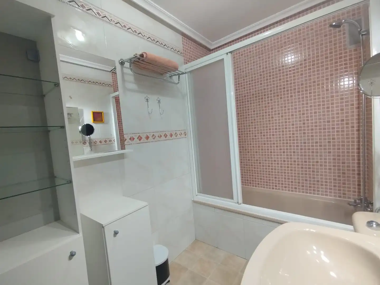 Bathroom of Flat for rent in Ciudad Real  with Heating, Terrace and Furnished