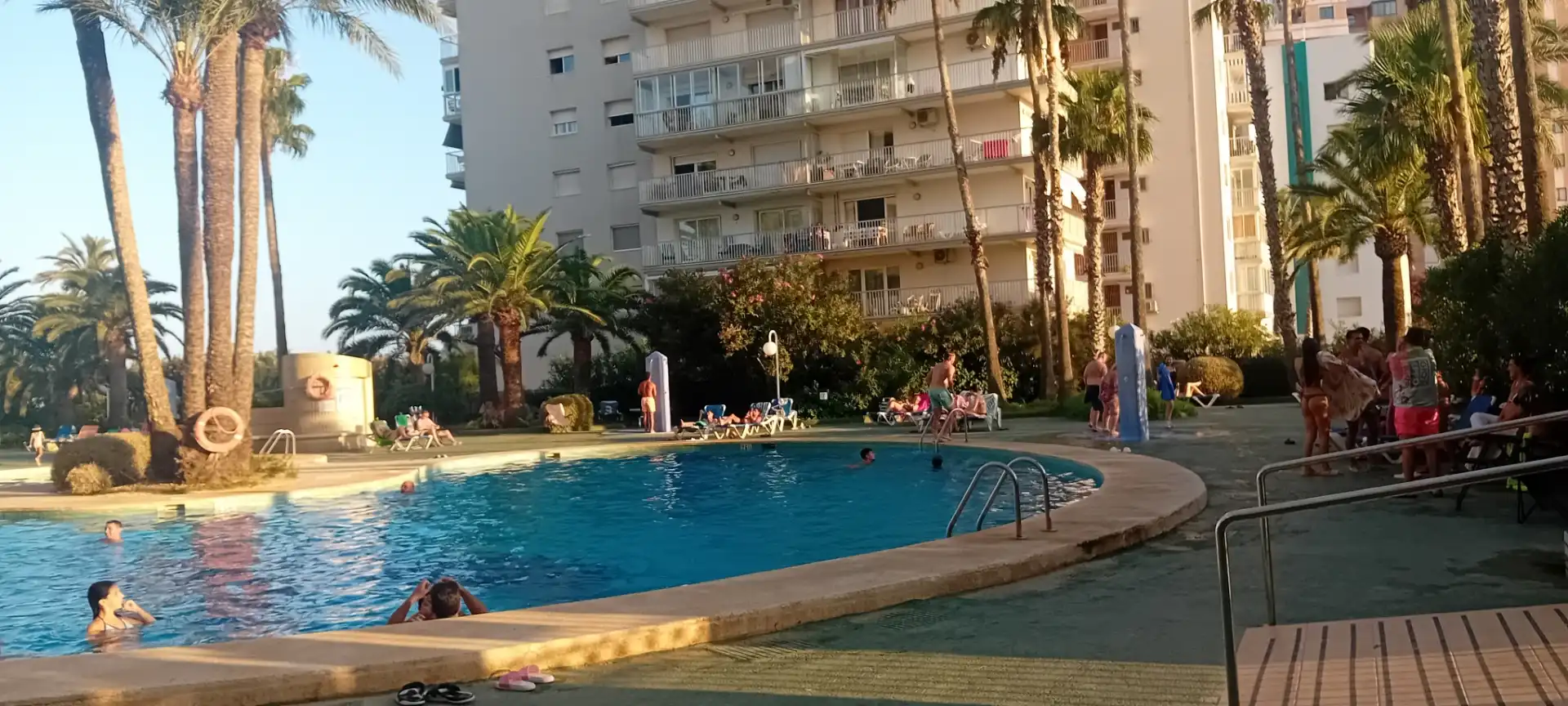 Schwimmbecken von Geschaftsraum zum Verkauf in Calpe / Calp