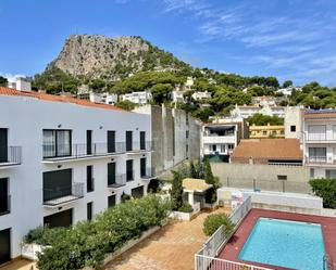 Vista exterior de Planta baixa en venda en L'Estartit amb Aire condicionat, Terrassa i Piscina