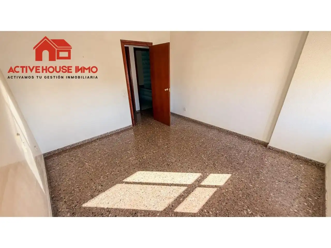 Außenansicht von Wohnung zum Verkauf in Santa Bàrbara