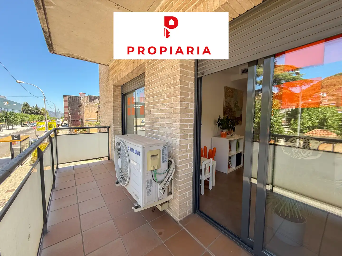 Vista exterior de Apartamento en venta en Cervelló con Aire acondicionado, Calefacción y Parquet