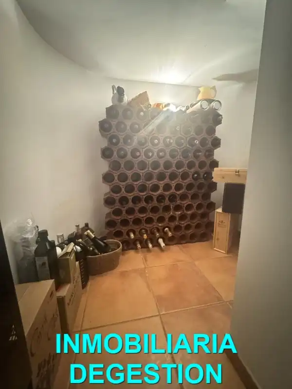 Casa adosada en venta en Linarejos