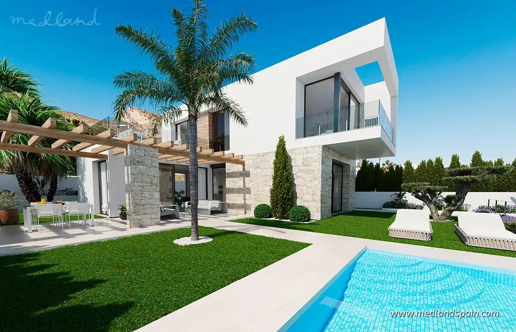 Villa avec piscine à vendre à Golf Bahía