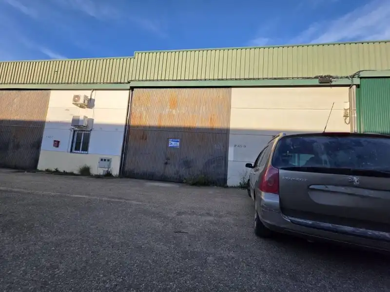 Nau industrial en venda a Miralvalle - Av. Virgen del Puerto - La Data