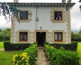 Vista exterior de Casa o xalet en venda en Molledo amb Terrassa i Balcó