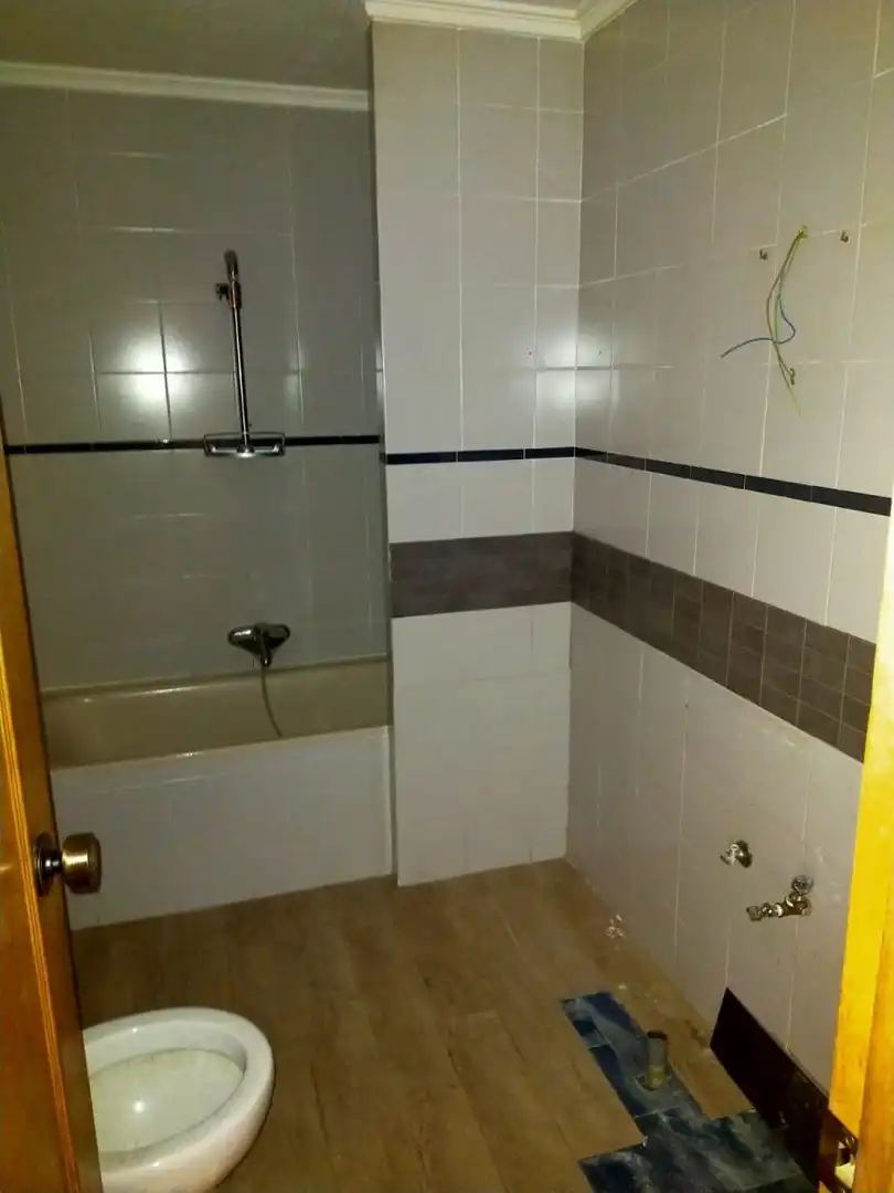 Baño de Piso en venta en Bembibre con Calefacción y Terraza