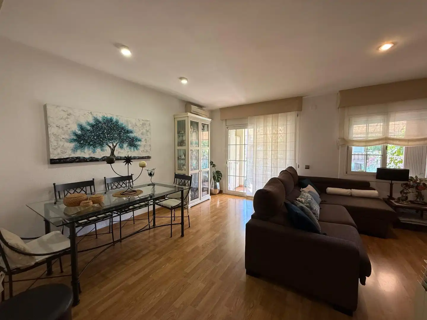 Sala de estar de Casa o chalet en venta en Barberà del Vallès con Calefacción, Jardín privado y Terraza
