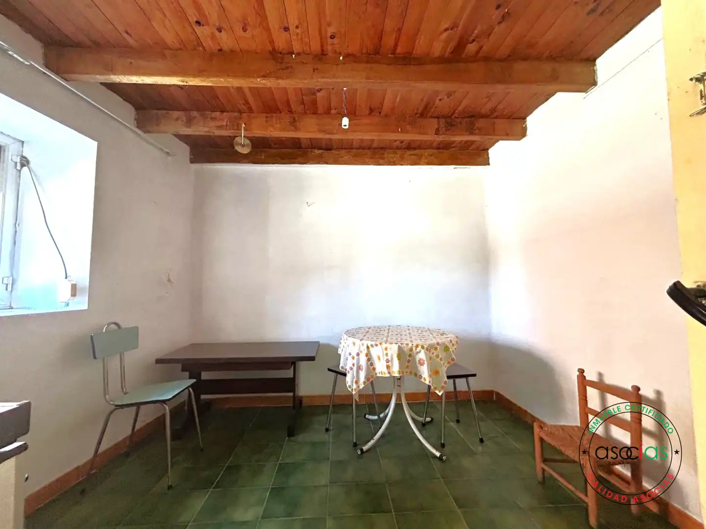Menjador de Casa o xalet en venda en Villazanzo de Valderaduey amb Jardí privat, Terrassa i Moblat