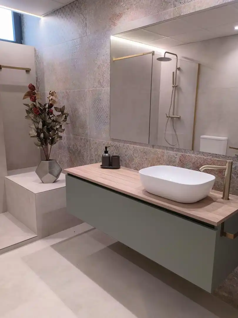 Badezimmer von Wohnung zur Miete in Marbella mit Klimaanlage, Heizung und Terrasse