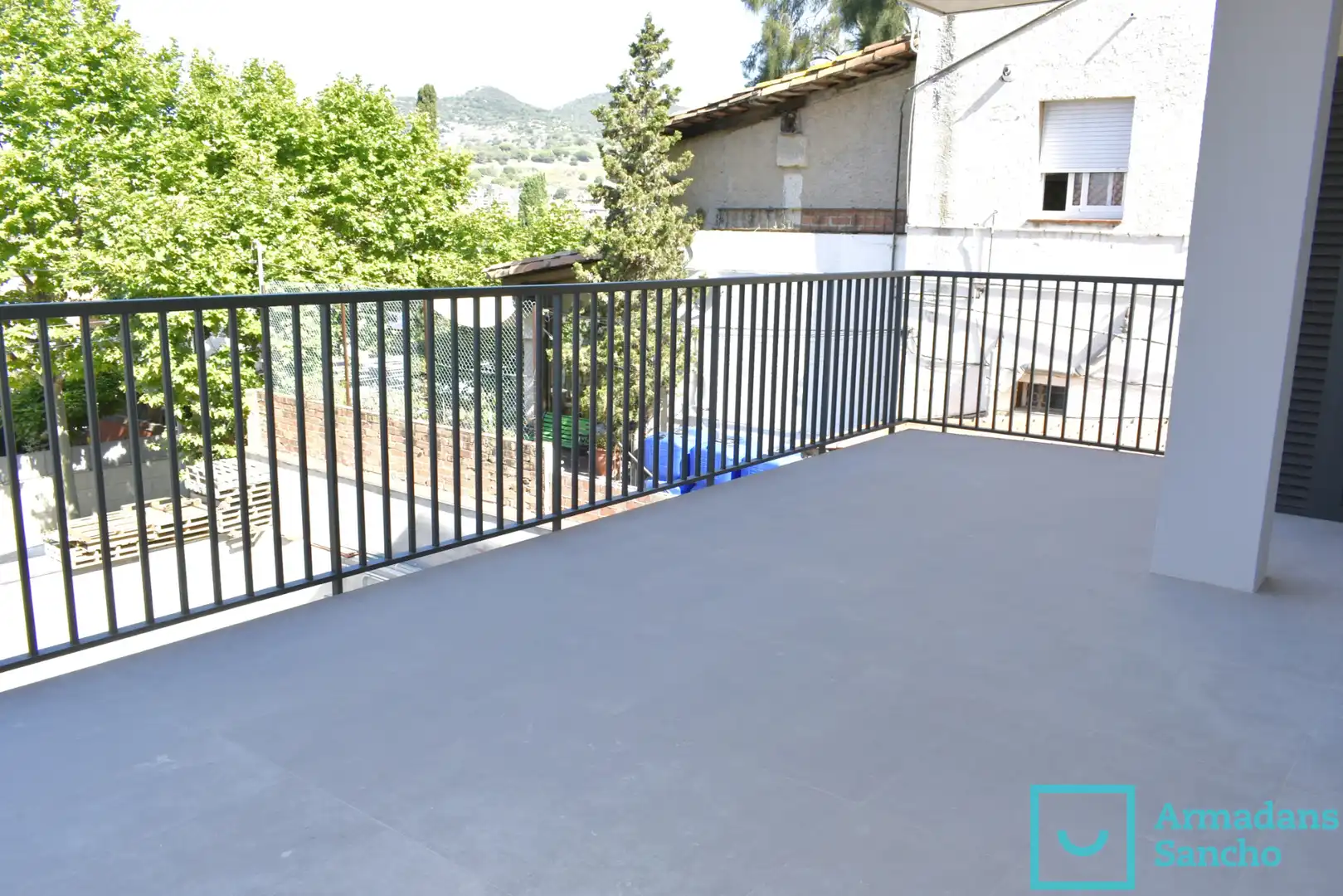 Terraza de Piso de alquiler en Tiana con Aire acondicionado, Calefacción y Parquet