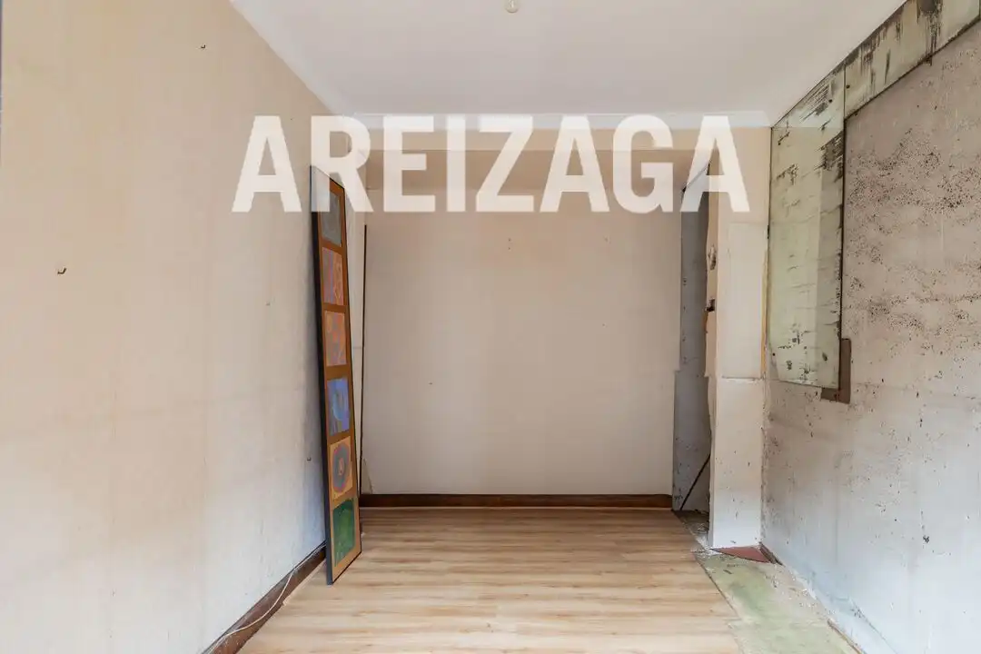 Pis en venda en Donostia - San Sebastián  amb Calefacció i Balcó