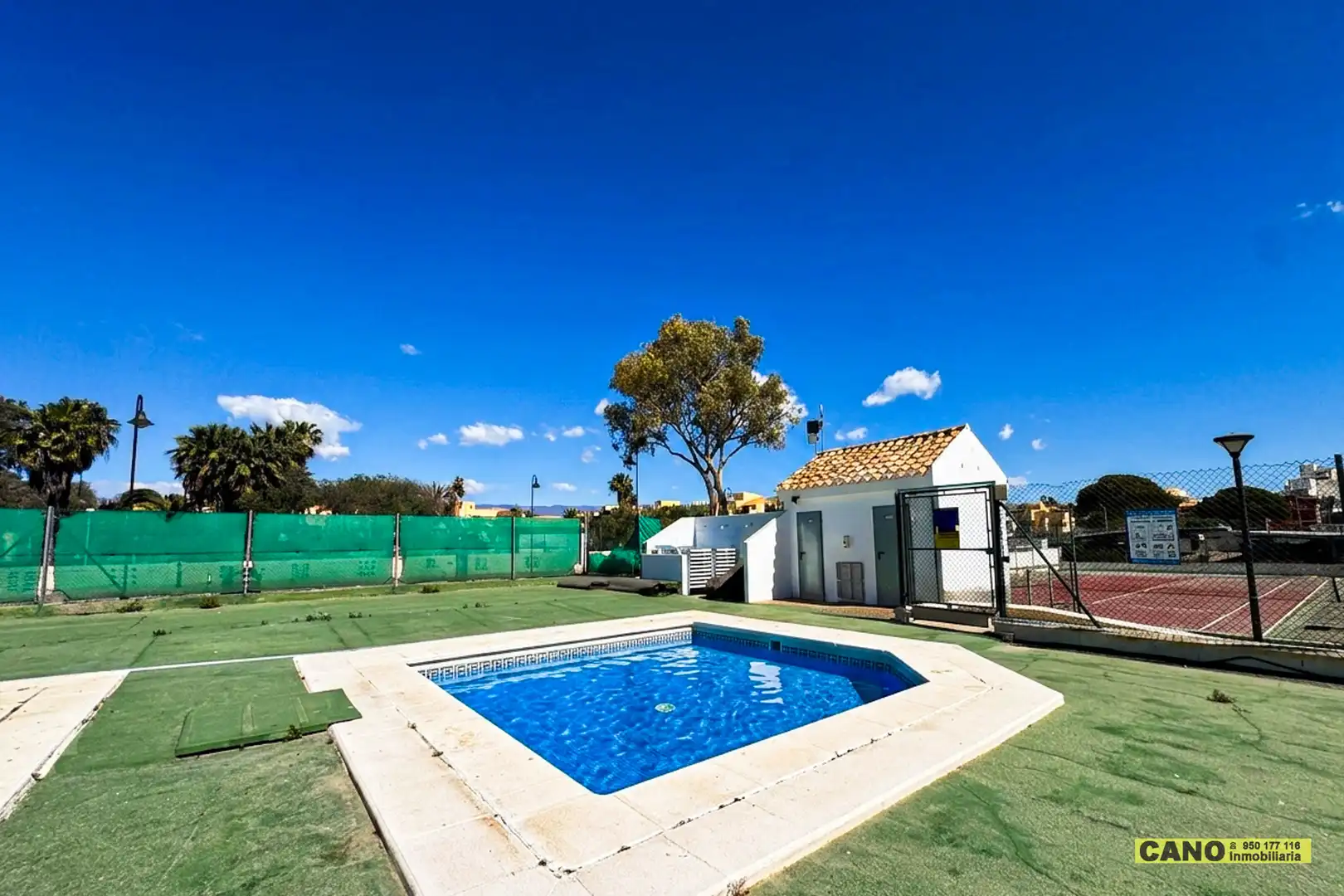 Swimming pool of Flat for sale in Roquetas de Mar  with Air Conditioner, Heating and Terrace