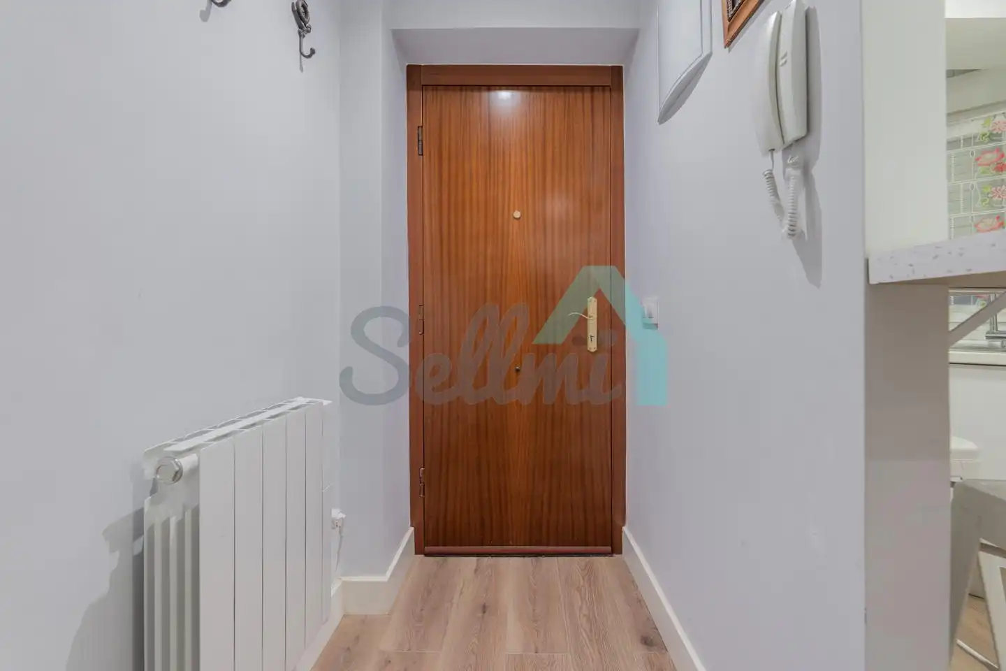 Flat for rent in Del General Elorza, Milán - Pumarín