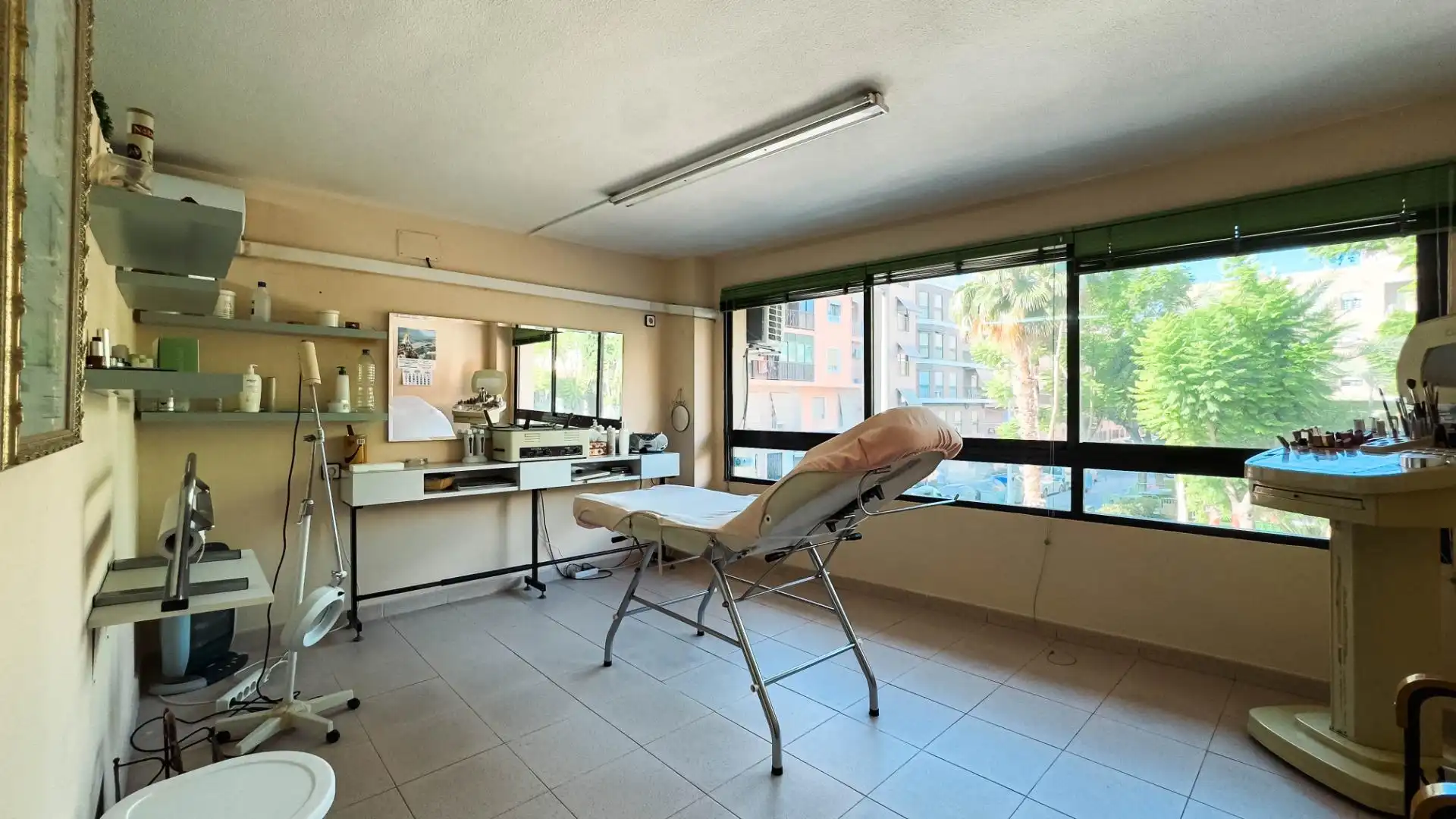 Büro zum Verkauf in Calle Montserrat Guilabert Valero, Carrús Oeste
