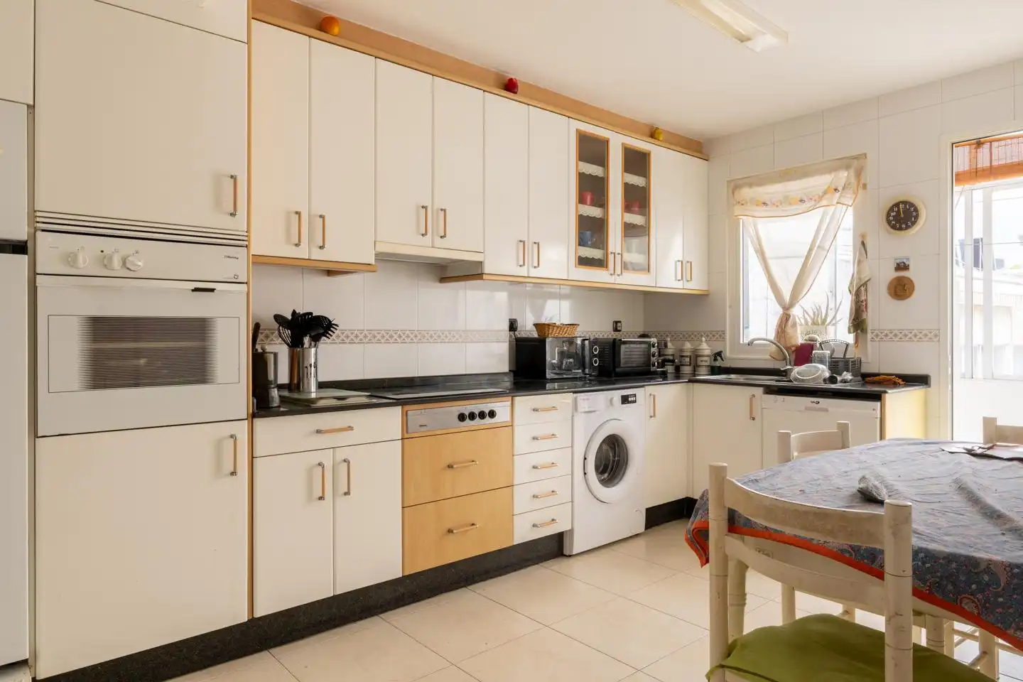 Cocina de Piso en venta en A Coruña Capital  con Calefacción