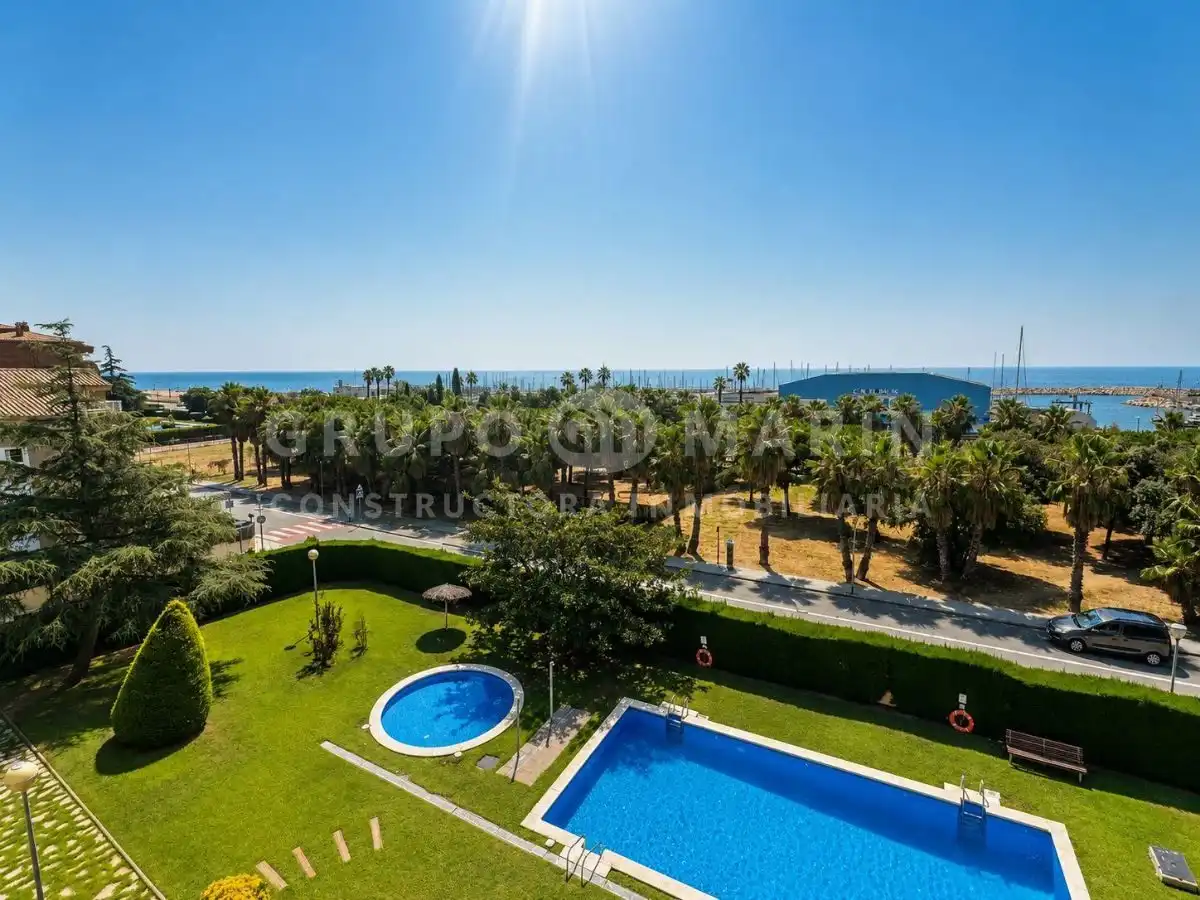 Maisonette mit Terrasse zum Verkauf in Carrer del Cogoll