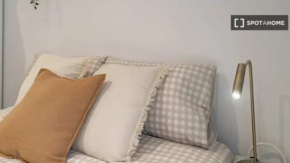 Habitación de Piso para compartir en Barcelona con Aire acondicionado, Calefacción y Terraza