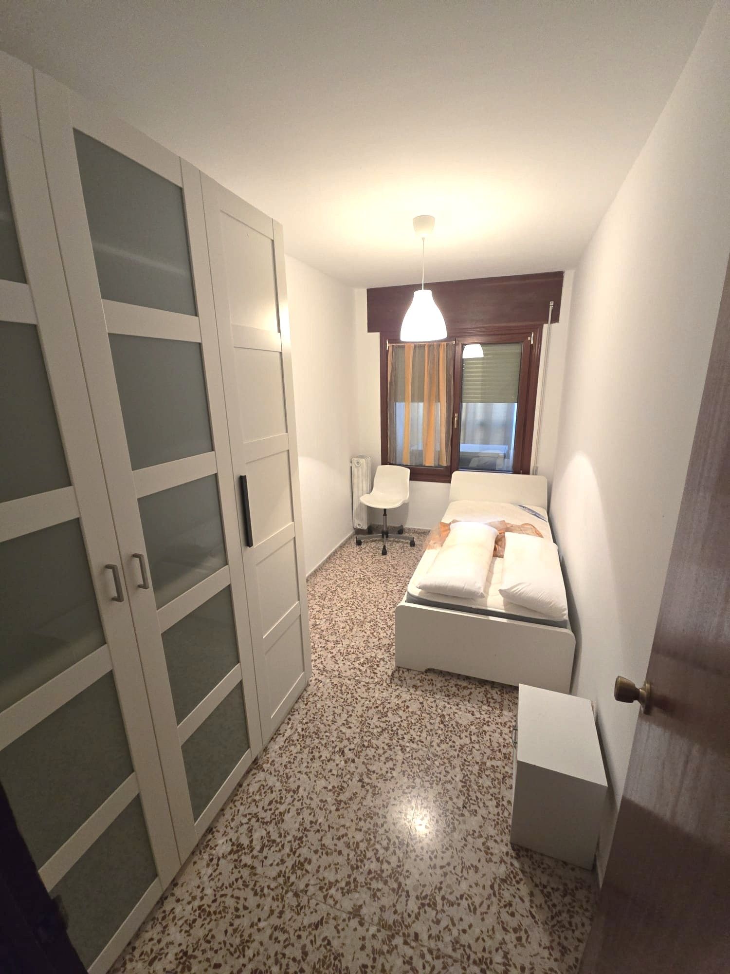 Bedroom of Flat to rent in Cáceres Capital  with Air Conditioner, Heating and Terrace