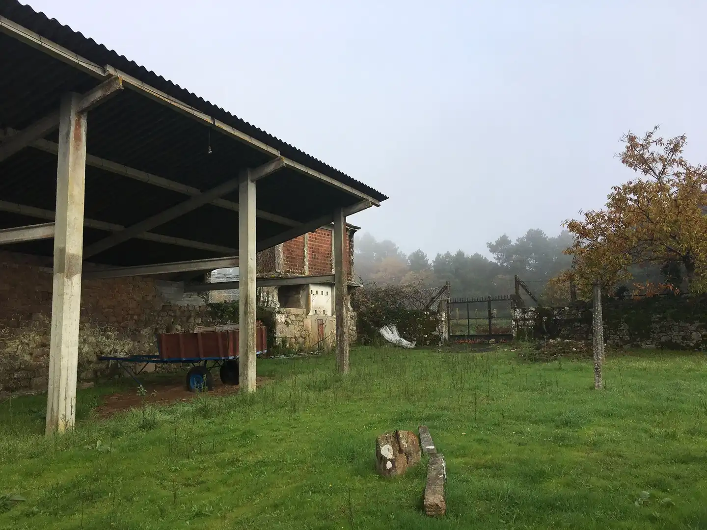 Finca rústica en venta en Brión con Jardín privado