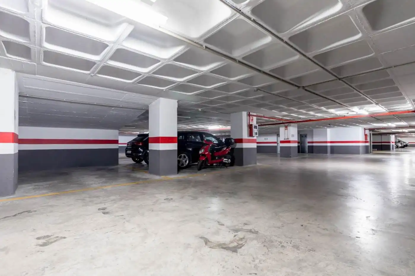 Parking de Apartamento de alquiler en Valencia con Aire acondicionado, Calefacción y Amueblado