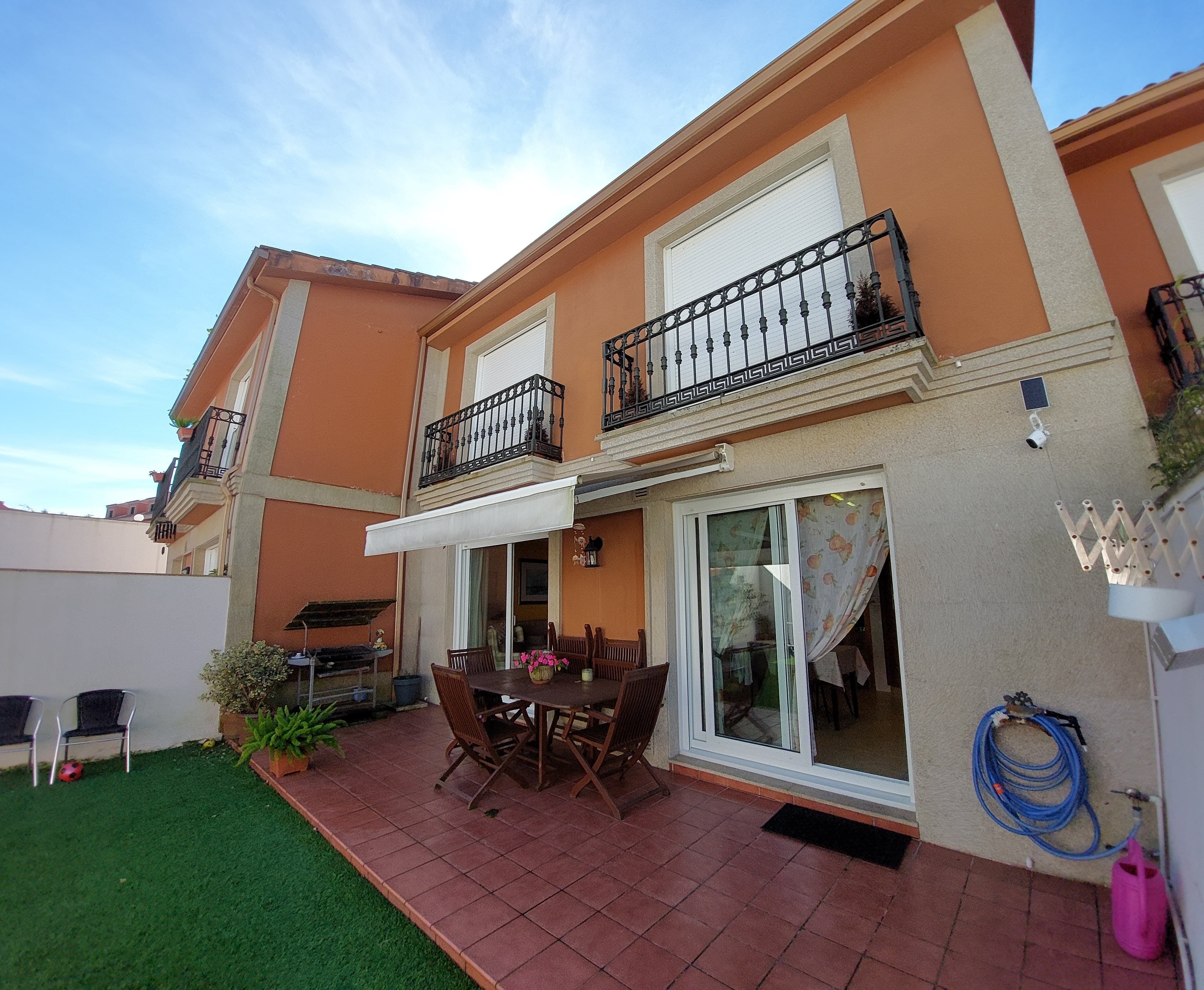 Terrace of Single-family semi-detached for sale in Sanxenxo  with Parquet flooring, Terrace and Furnished