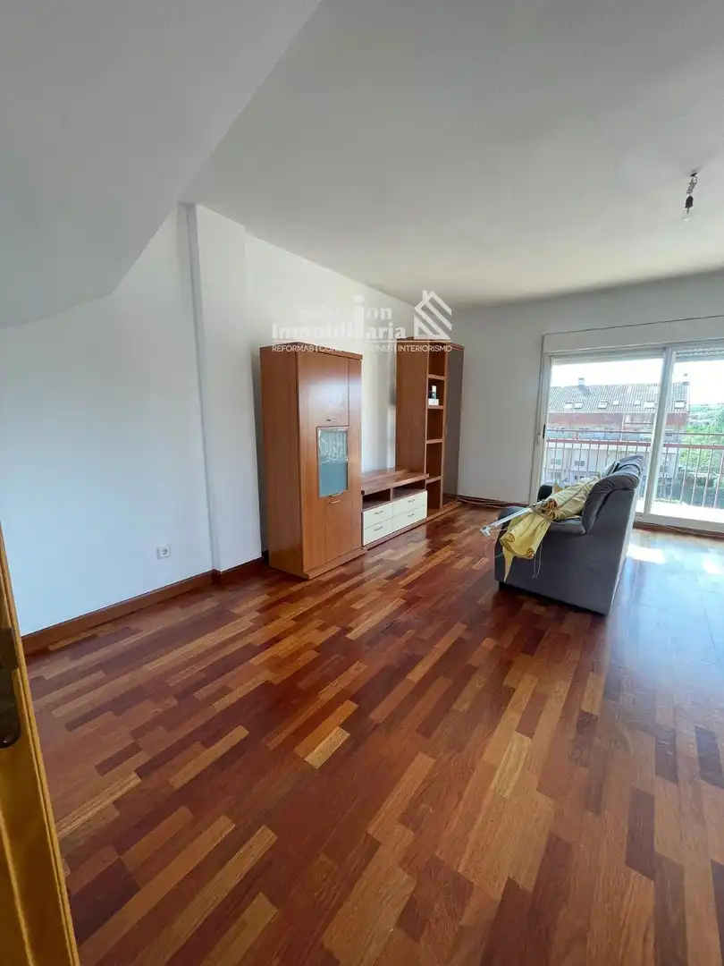 Sala d'estar de Dúplex en venda en Salamanca amb Calefacció, Terrassa i Piscina