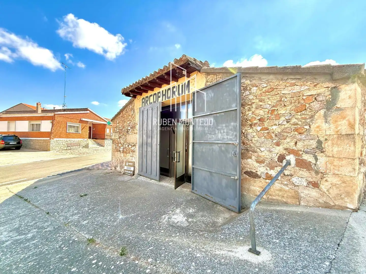 Vista exterior de Local en venta en Robliza de Cojos con Terraza